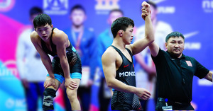 Б.Зэнээмэдэр: Тэмцээний өглөө ээждээ үнсүүлж яваад амжилт гаргаад ирэх сайхан